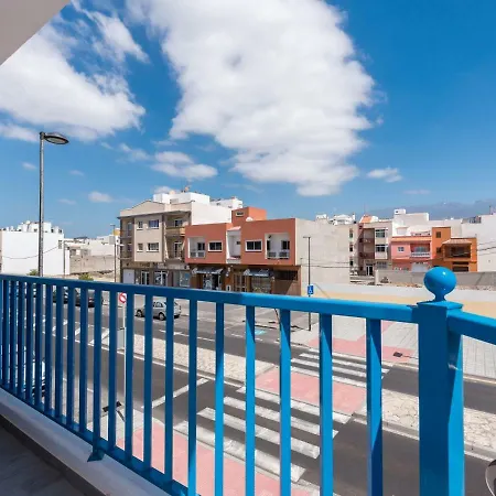 C.riva Apartament. アパート *